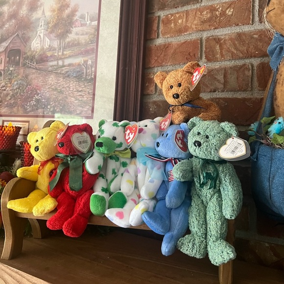 TY BEANIE BABIE BEARS -
NEW WITH TAGS ORIGINAL & RETIRED - Picture 2 of 9